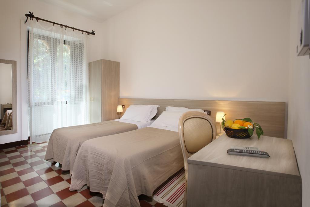 Villa Astoria Таормина Экстерьер фото