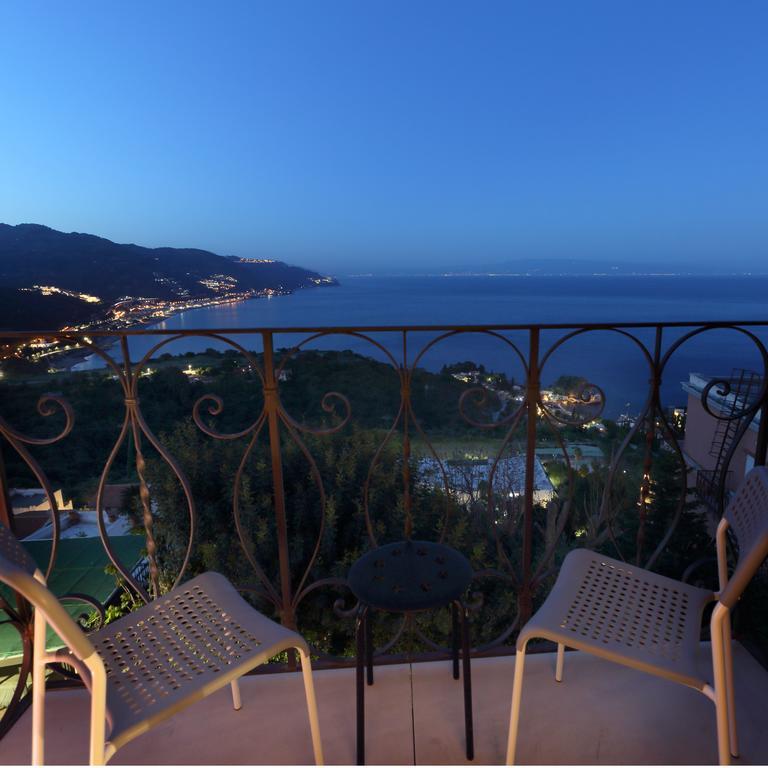 Villa Astoria Таормина Экстерьер фото